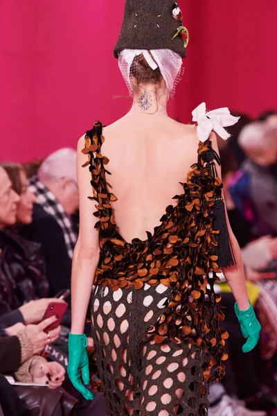 Look 54